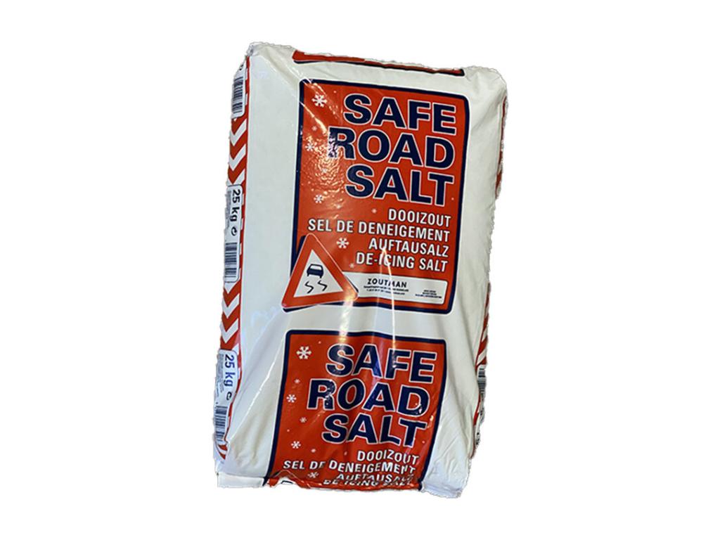 Pallet of 40 - 25 kg Bags of De-icing Salt